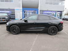 Audi Q8 e-tron Black Edition Quattro Family SUV 4x4 0.0 5dr SUV Automatic Electric - U11593