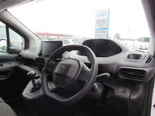 Peugeot Partner 1.2 1000 PureTech Professional Standard Panel Van 5dr Petrol Manual SWB Euro 6 (s/s) (110 ps) - U11624