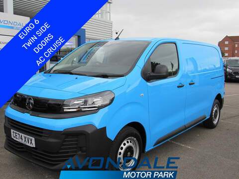 Vauxhall Vivaro CDTi 3500 BiTurbo MESSING UNIT WELFARE VAN MOBILE WORKSHOP MWB VAN EURO 6 2.3 5dr Panel Van Manual Diesel