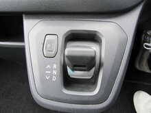 Renault Trafic 2.0 dCi Blue LL30 Extra Sport Crew Van Double Cab 6dr Diesel Auto L2 H1 Euro 6 (s/s) (170 ps) - U11627