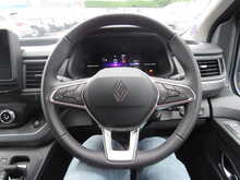 Renault Trafic 2.0 dCi Blue LL30 Extra Sport Crew Van Double Cab 6dr Diesel Auto L2 H1 Euro 6 (s/s) (170 ps) - U11627