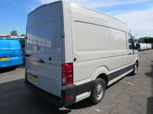 Volkswagen Crafter 2.0 TDI CR35 Commerce Plus Panel Van 5dr Diesel Manual FWD MWB High Roof Euro 6 (s/s) (140 ps) - U11641