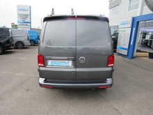 Volkswagen Transporter 2.0 TDI T28 Highline Panel Van 5dr Diesel Manual FWD SWB Euro 6 (s/s) (110 ps) - U11669