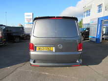 Volkswagen Transporter 2.0 TDI T28 Highline Panel Van 5dr Diesel Manual FWD SWB Euro 6 (s/s) (110 ps) - U11670