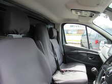 Renault Trafic 2.0 dCi Blue SL28 Sport Panel Van 5dr Diesel Manual L1 H1 Euro 6 (s/s) (130 ps) - U11671