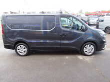 Renault Trafic 2.0 dCi Blue SL28 Sport Panel Van 5dr Diesel Manual L1 H1 Euro 6 (s/s) (130 ps) - U11677