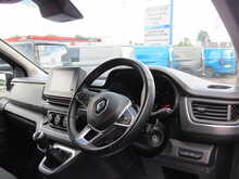 Renault Trafic 2.0 dCi Blue SL28 Sport Panel Van 5dr Diesel Manual L1 H1 Euro 6 (s/s) (130 ps) - U11677