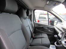Renault Trafic 2.0 dCi Blue SL28 Sport Panel Van 5dr Diesel Manual L1 H1 Euro 6 (s/s) (130 ps) - U11677