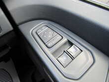 Renault Trafic 2.0 dCi Blue SL28 Sport Panel Van 5dr Diesel Manual L1 H1 Euro 6 (s/s) (130 ps) - U11677
