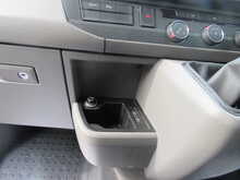 Volkswagen Transporter 2.0 TDI T28 Highline Panel Van 5dr Diesel Manual FWD SWB Euro 6 (s/s) (110 ps) - U11685