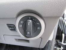 Volkswagen Transporter 2.0 TDI T28 Highline Panel Van 5dr Diesel Manual FWD SWB Euro 6 (s/s) (110 ps) - U11686