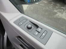 Volkswagen Transporter 2.0 TDI T28 Highline Panel Van 5dr Diesel Manual FWD SWB Euro 6 (s/s) (110 ps) - U11686
