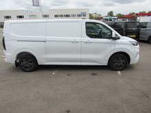 Ford Transit Custom 2.0 320 EcoBlue Limited Panel Van 5dr Diesel Auto L2 H1 Euro 6 (s/s) (170 ps) - U11703