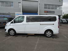 Ford Tourneo Custom 2.0 310 EcoBlue Titanium Minibus Double Cab 5dr Diesel Manual L2 Euro 6 (s/s) (130 ps) - U11730