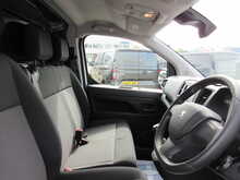 Peugeot Expert BlueHDi 1000 Professional Premium + LWB Euro 6 Van - U11745