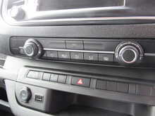 Peugeot Expert BlueHDi 1000 Professional Premium + LWB Euro 6 Van - U11745