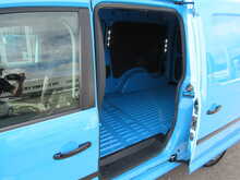 Volkswagen Caddy Maxi TDI C20 BlueMotion Tech British Gas Van with twin side doors and air con euro 6 2.0 6dr Panel Van - U11773