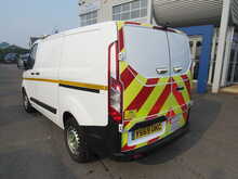 Ford Transit Custom 320 EcoBlue Euro 6 Van with air con work lamps racking 2.0 5dr Panel Van Manual Diesel - U11776