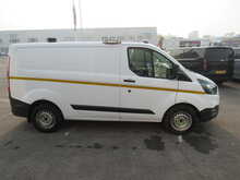 Ford Transit Custom 320 EcoBlue Euro 6 Van with air con work lamps racking 2.0 5dr Panel Van Manual Diesel - U11776