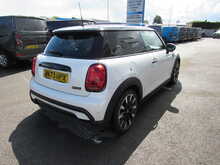 MINI Hatch Cooper Exclusive Automatic 1.5 Petrol High Spec - U11783