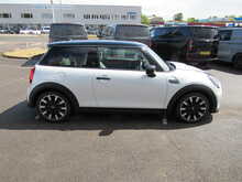 MINI Hatch Cooper Exclusive Automatic 1.5 Petrol High Spec - U11783