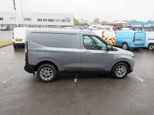 Ford Transit Courier EcoBlue Limited Euro 6 with Rear camera heated seats ply line - U11805