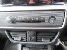 Ford Transit Courier EcoBlue Limited Euro 6 with Rear camera heated seats ply line - U11805