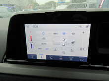 Ford Transit Courier EcoBlue Limited Euro 6 with Rear camera heated seats ply line - U11805