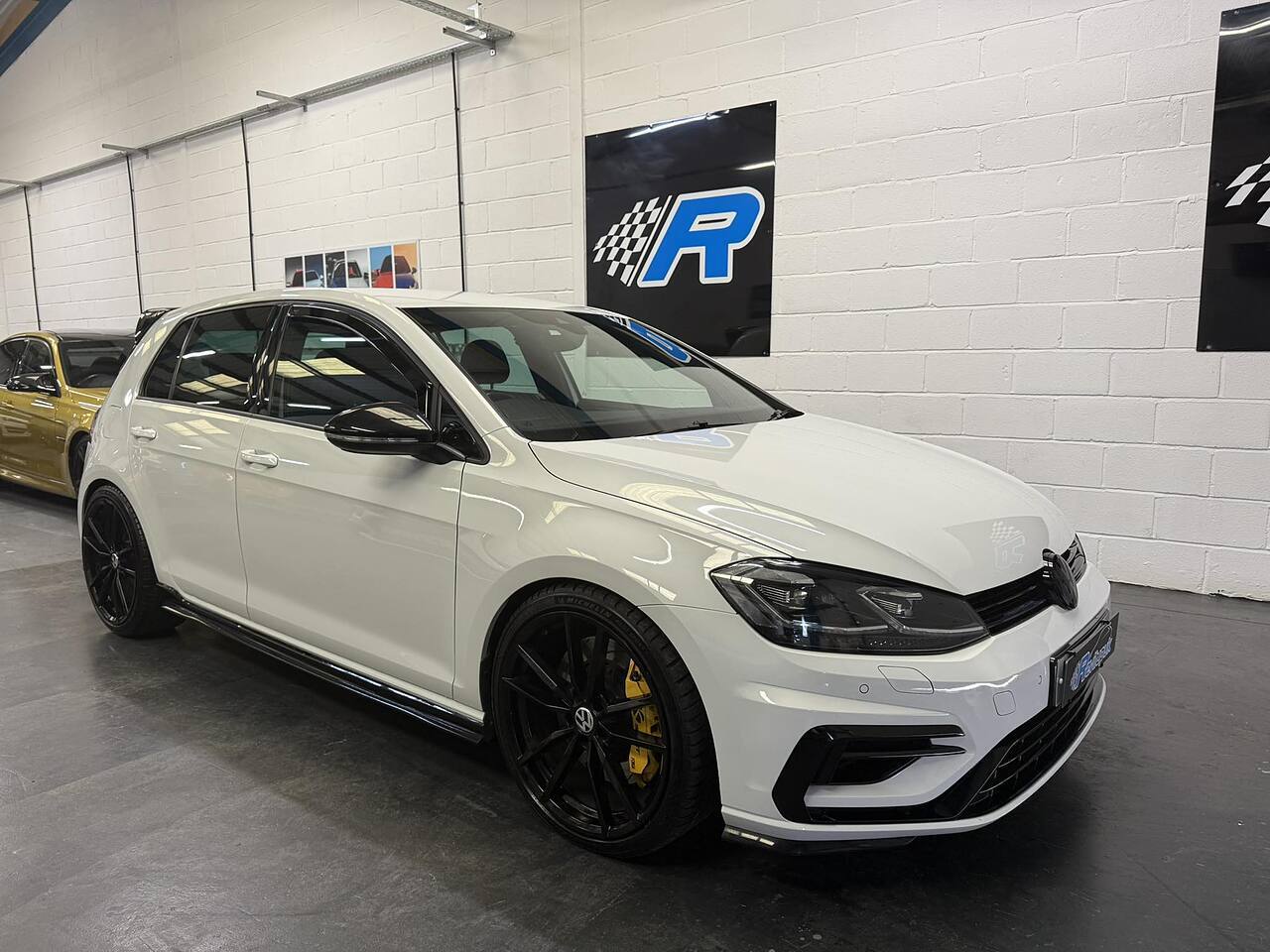 Volkswagen Golf TSI R - U1567