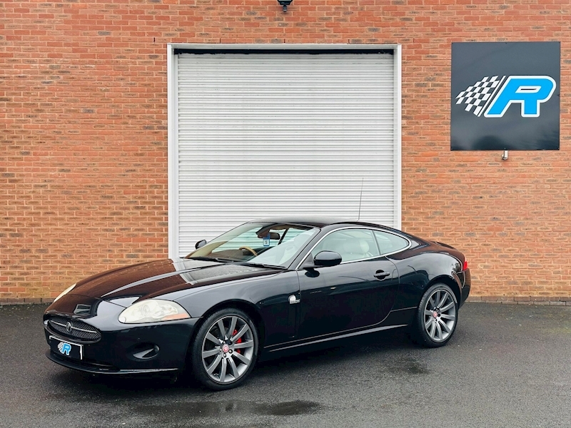 4.2 V8 Coupe 2dr Petrol Auto Euro 4 (300 ps)