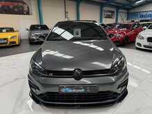 2019 VW GOLF R + DSG + 3 DOOR + PAN SUNROOF + PRETORIAS + NAVIGATION + MUCH MORE