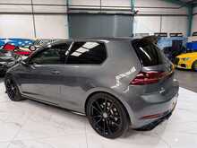 2019 VW GOLF R + DSG + 3 DOOR + PAN SUNROOF + PRETORIAS + NAVIGATION + MUCH MORE