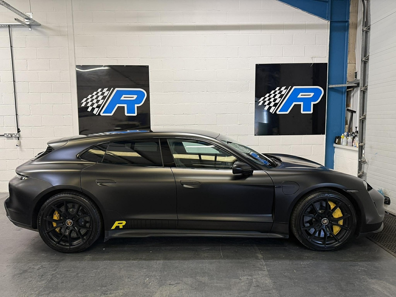 Porsche Taycan Performance Plus Turbo S - U2023