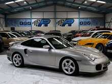 2002/52 PORSCHE 911 996 TURBO + 16X SERVICE STAMPS + STUNNING EXAMPLE