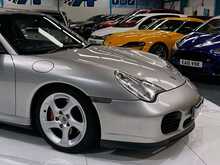 2002/52 PORSCHE 911 996 TURBO + 16X SERVICE STAMPS + STUNNING EXAMPLE
