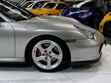 2002/52 PORSCHE 911 996 TURBO + 16X SERVICE STAMPS + STUNNING EXAMPLE