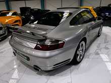 2002/52 PORSCHE 911 996 TURBO + 16X SERVICE STAMPS + STUNNING EXAMPLE