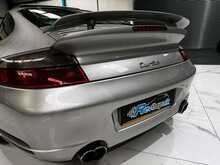 2002/52 PORSCHE 911 996 TURBO + 16X SERVICE STAMPS + STUNNING EXAMPLE