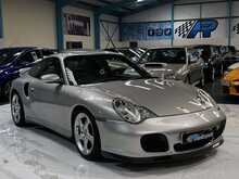 2002/52 PORSCHE 911 996 TURBO + 16X SERVICE STAMPS + STUNNING EXAMPLE