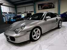 2002/52 PORSCHE 911 996 TURBO + 16X SERVICE STAMPS + STUNNING EXAMPLE