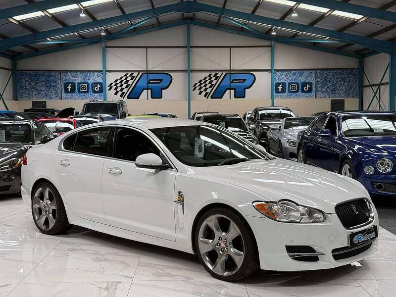 3.0d S V6 Premium Luxury Saloon 4dr Diesel Auto Euro 5 (275 ps)