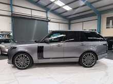 2021/21 LANDROVER RANGE ROVER VOGUE 3.0 SDV6 + FULL SVO STYLNG KIT + PAN ROOF & MORE