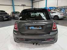 2010/60 MINI COOPER S + 1 OWNER + 35K MILES FSH + 5K OPTIONS