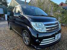 2009 NISSAN ELGRAND 3.5 V6 - SERIES 3 RIDER - REVERSE CAMERA - SAT NAV - 280BHP