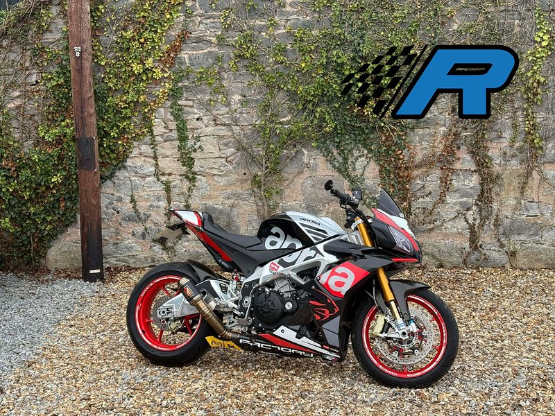 1100 Factory Naked Petrol Manual (175 ps)