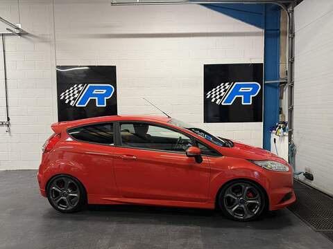 1.6T EcoBoost ST-2 Hatchback 3dr Petrol Manual Euro 6 (182 ps)