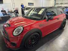 2015 MINI JCW WORKS + OVER 10K FACTORY OPTIONS INC PANROOF + NAVIGATION