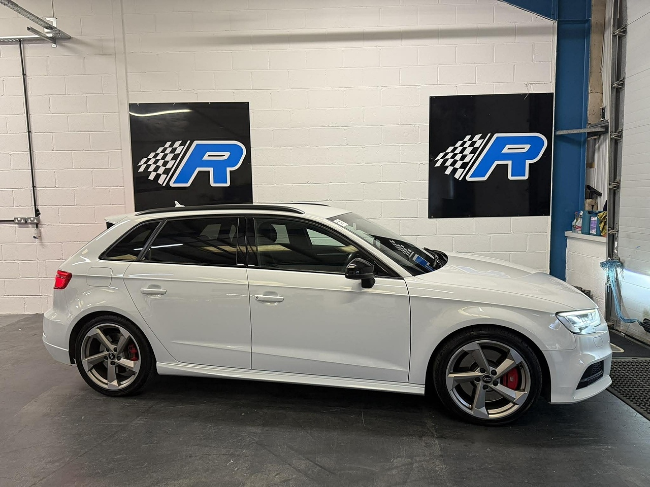 Audi S3 TFSI Black Edition - U2411