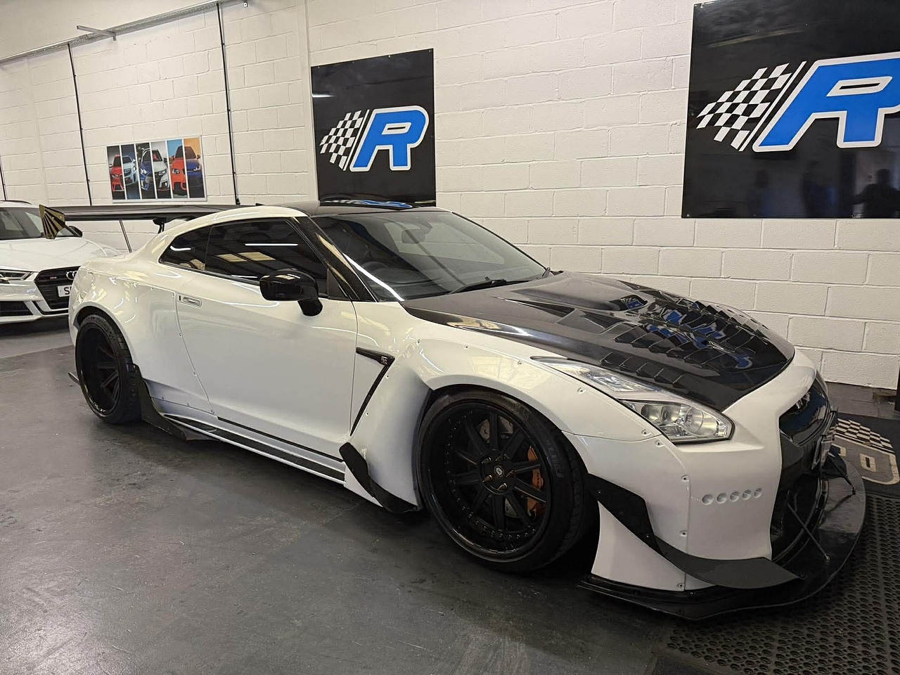 Nissan GT-R V6 Premium Edition - U2415