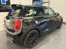2015/15 MINI COOPER-S + 7K OPTIONS INC CHILLI PACK / MEDIA PACK / PAN SUNROOF